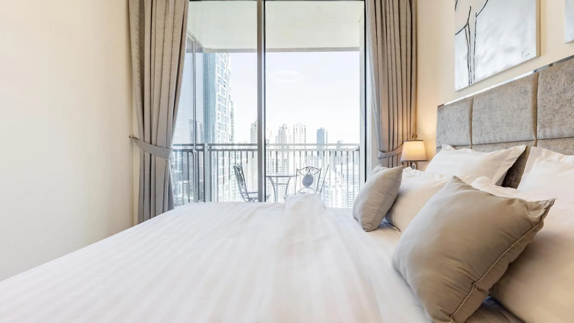 Elegantescapes - Large 2Br W Marina And Sea View Apartment Dubai