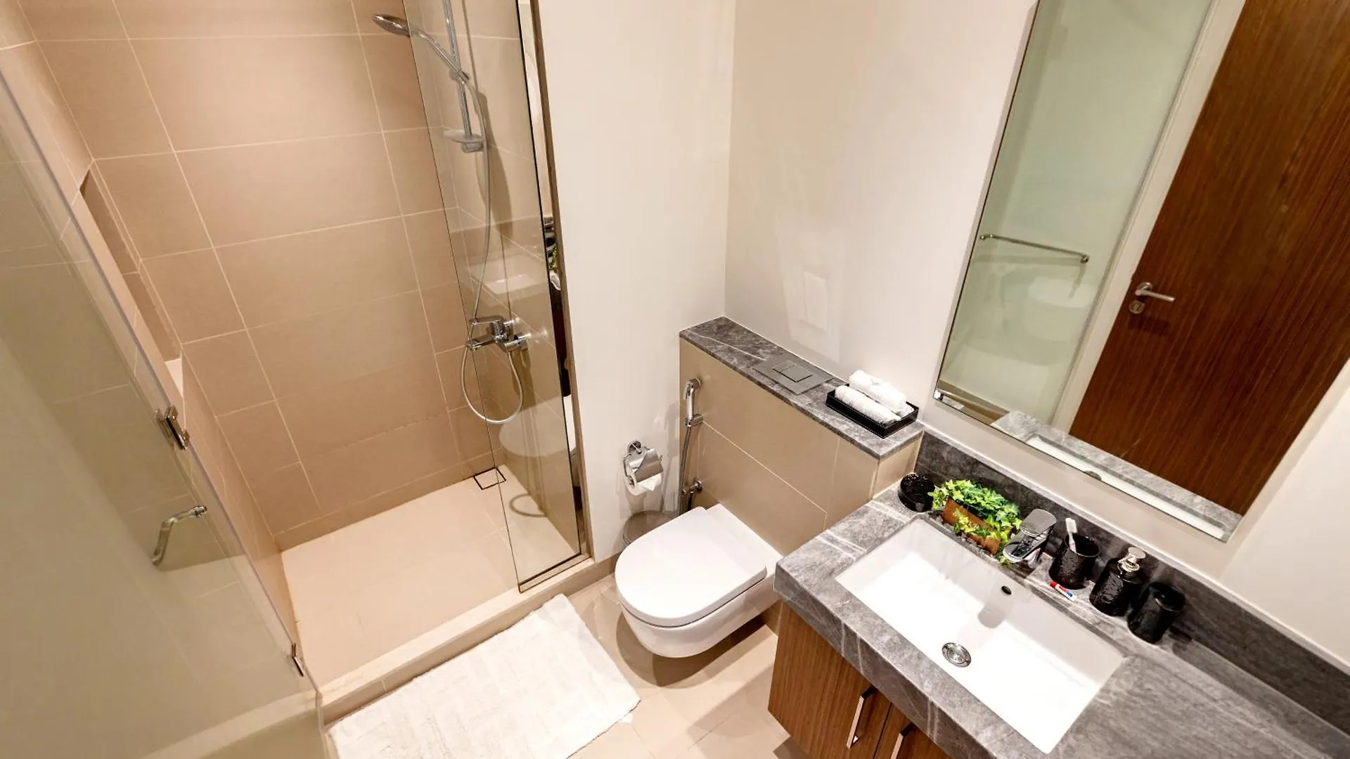 Elegantescapes - Large 2Br W Marina And Sea View Apartment Dubai
