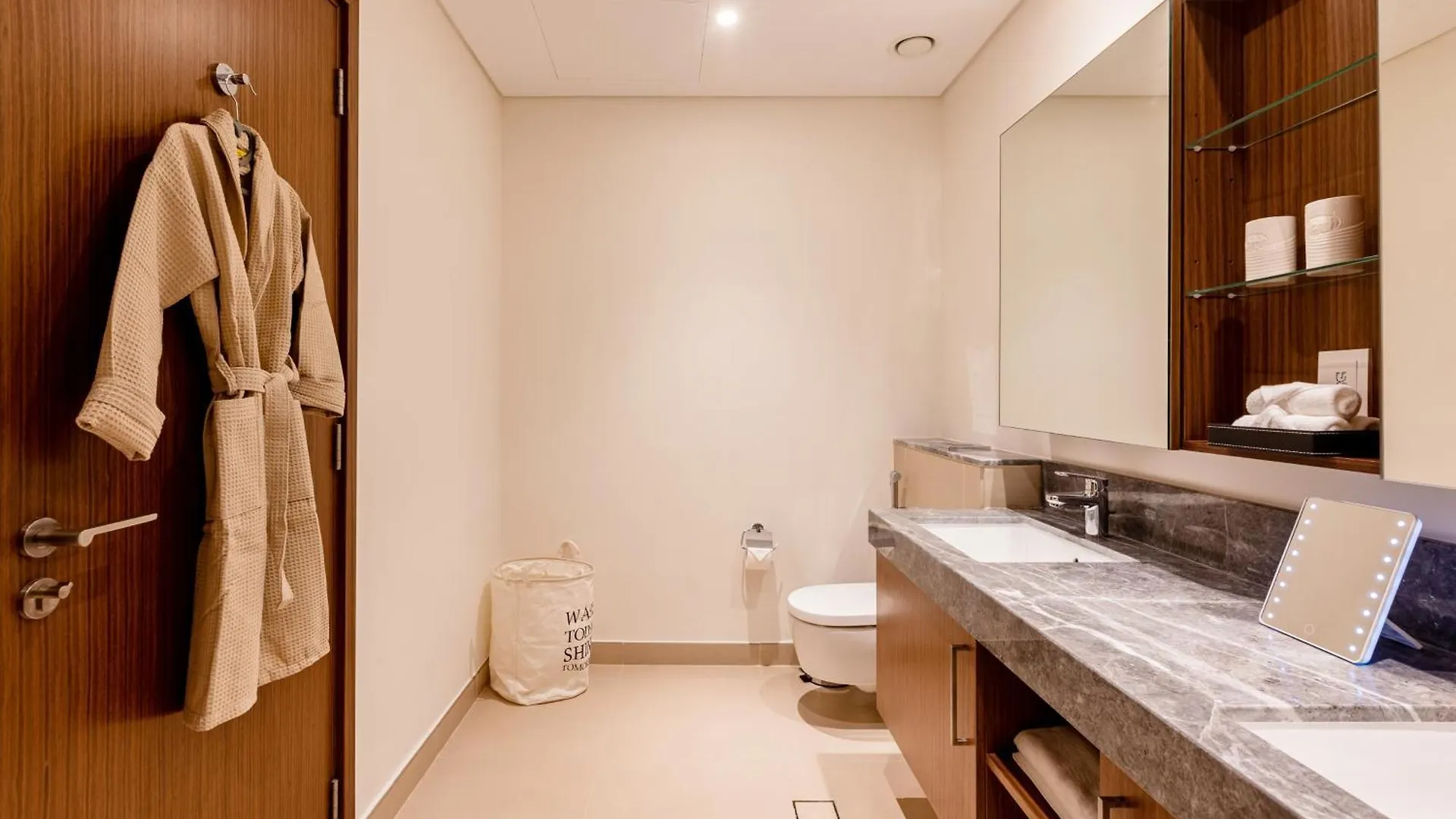 Elegantescapes - Large 2Br W Marina And Sea View Apartment Dubai 0*,