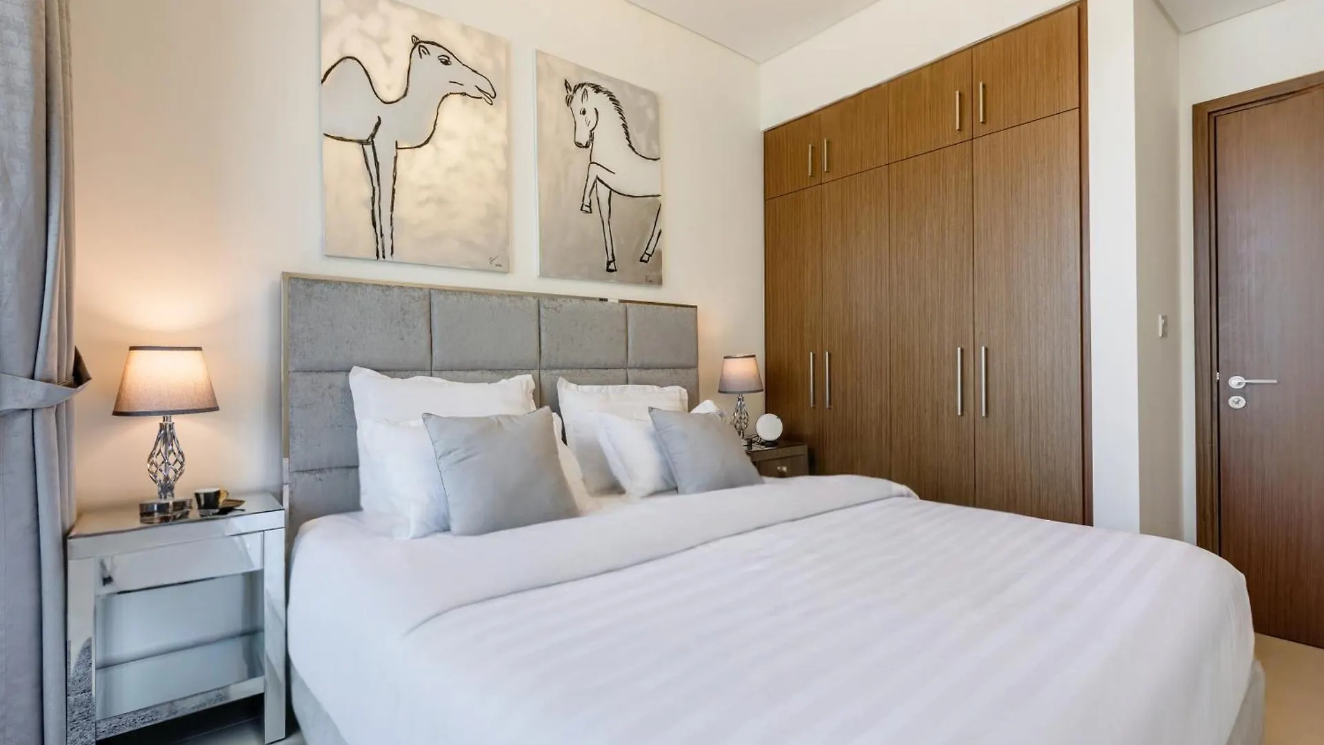 Elegantescapes - Large 2Br W Marina And Sea View Apartment Dubai 0*,  United Arab Emirates