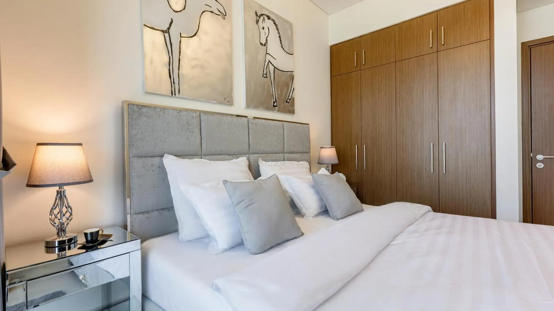 Elegantescapes - Large 2Br W Marina And Sea View Apartment Dubai United Arab Emirates