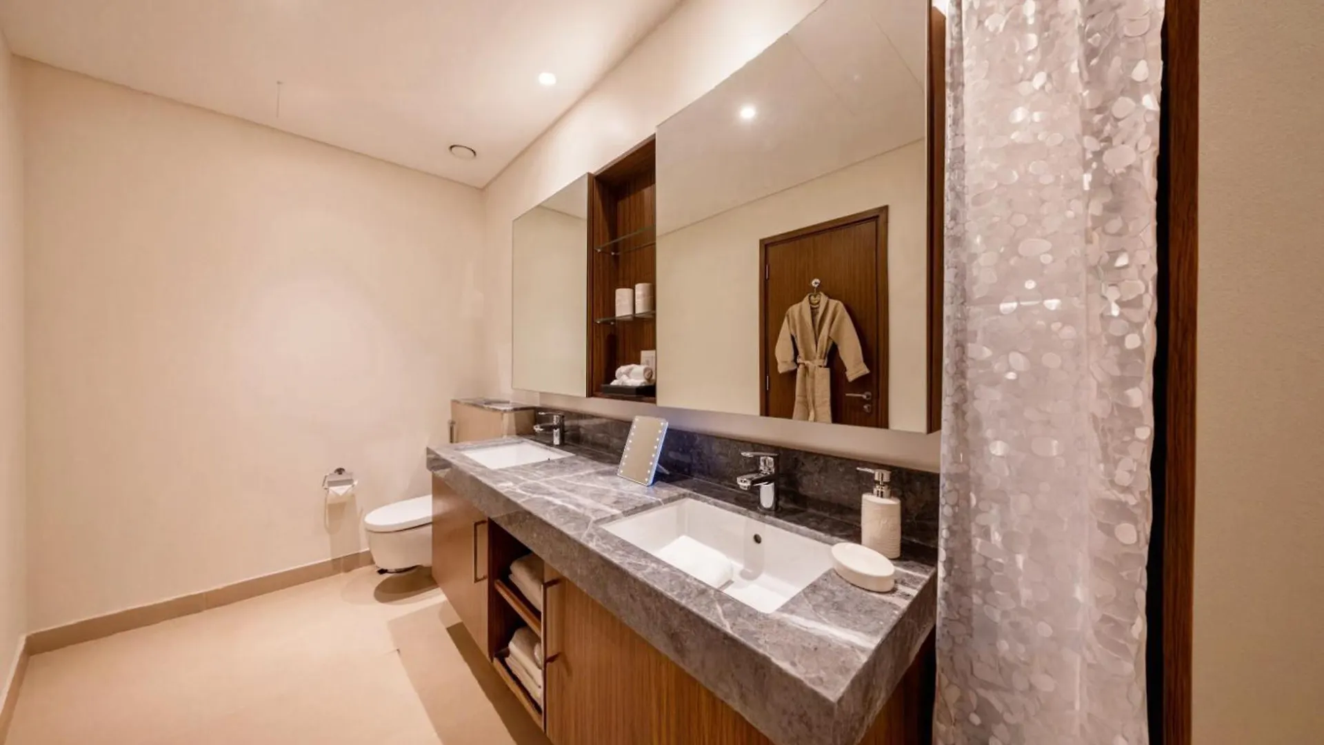 Elegantescapes - Large 2Br W Marina And Sea View Apartment Dubai