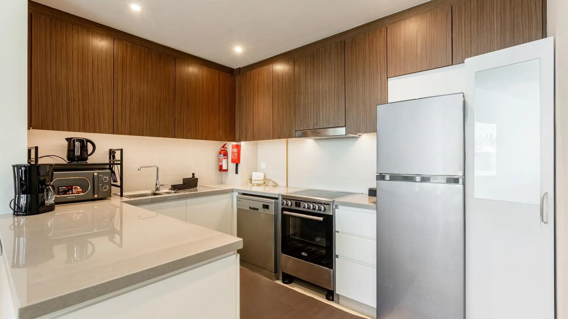 Elegantescapes - Large 2Br W Marina And Sea View Apartment Dubai 0*,