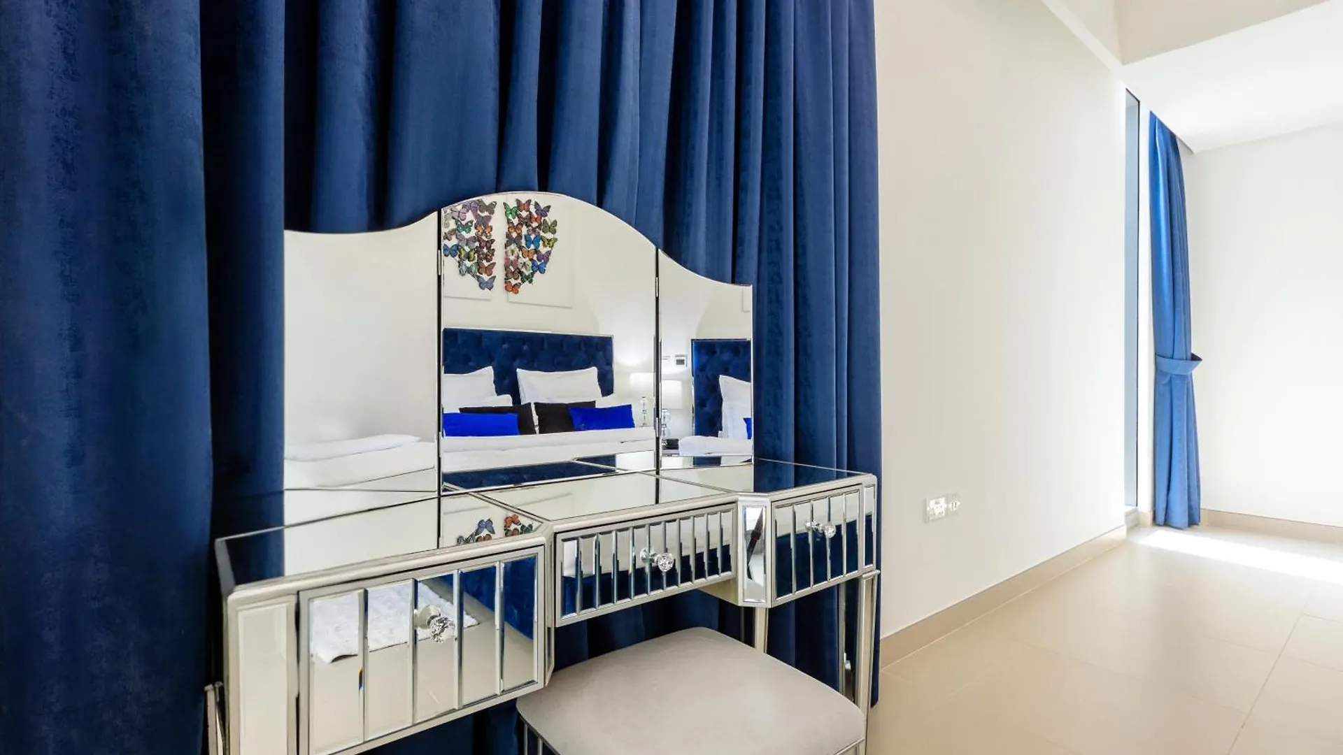 Elegantescapes - Large 2Br W Marina And Sea View Apartment Dubai United Arab Emirates